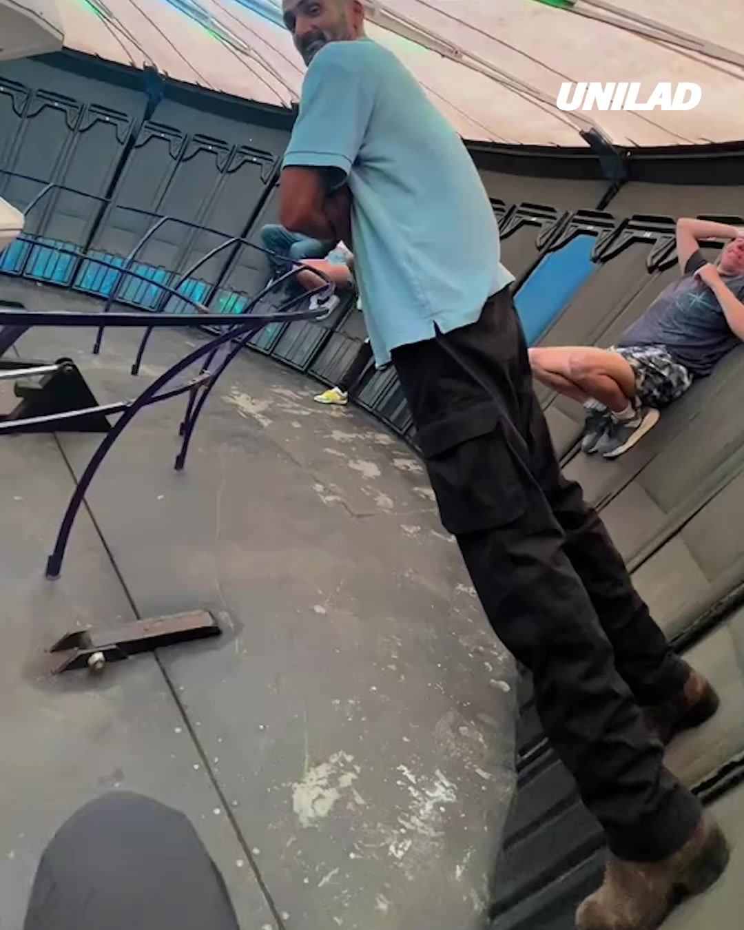 LADbible Video hub Operator defies gravity on Gravitron ride