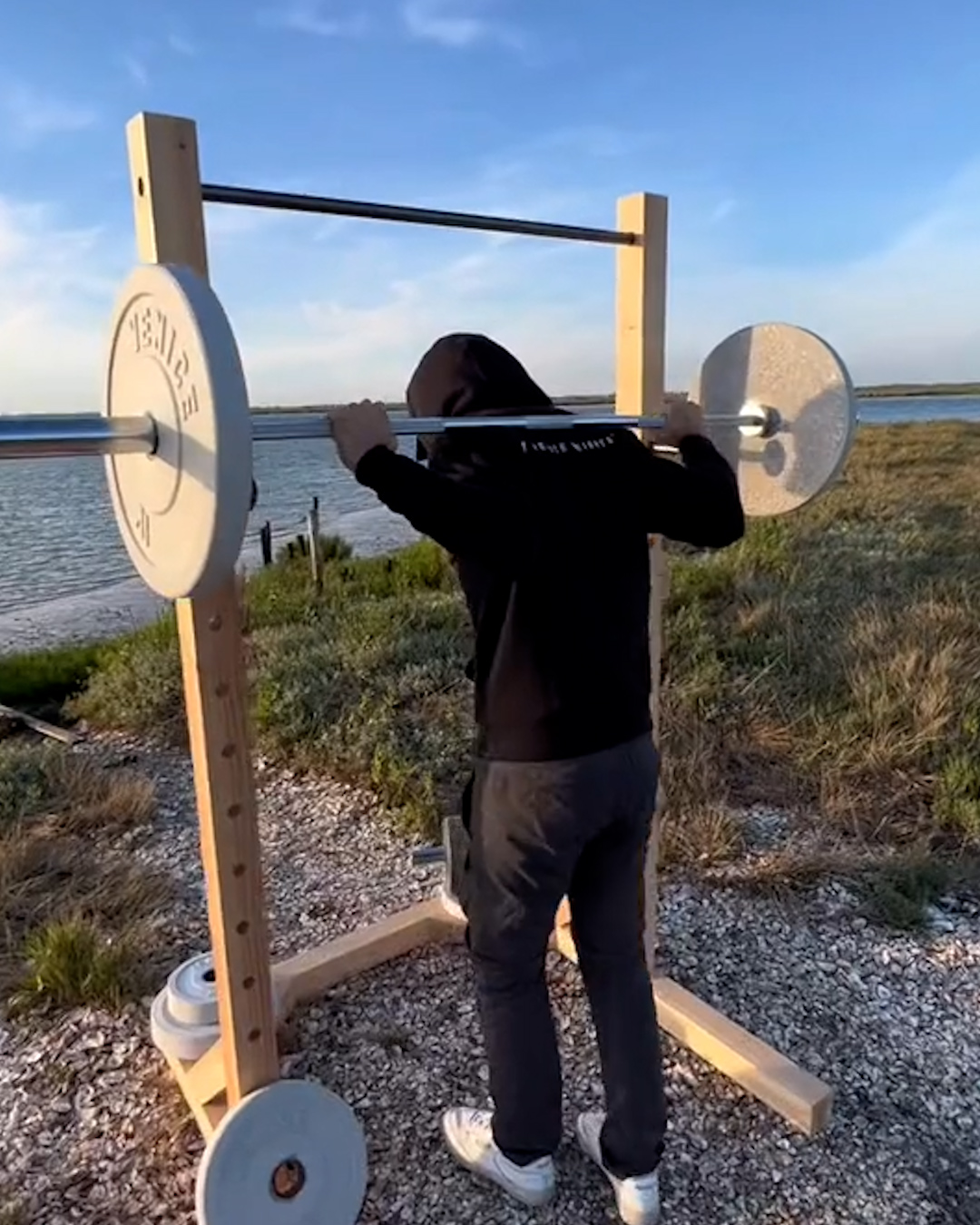 LADbible Video hub DIY Concrete Weights 🏋🏻‍♂️