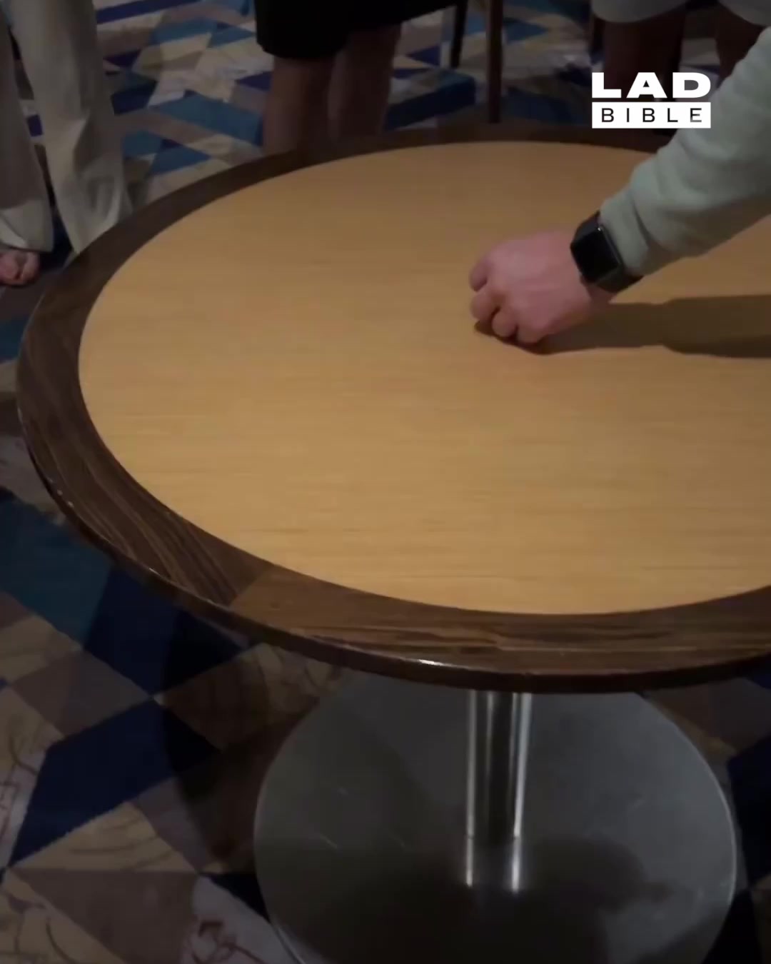 LADbible Video hub Slappy hands game